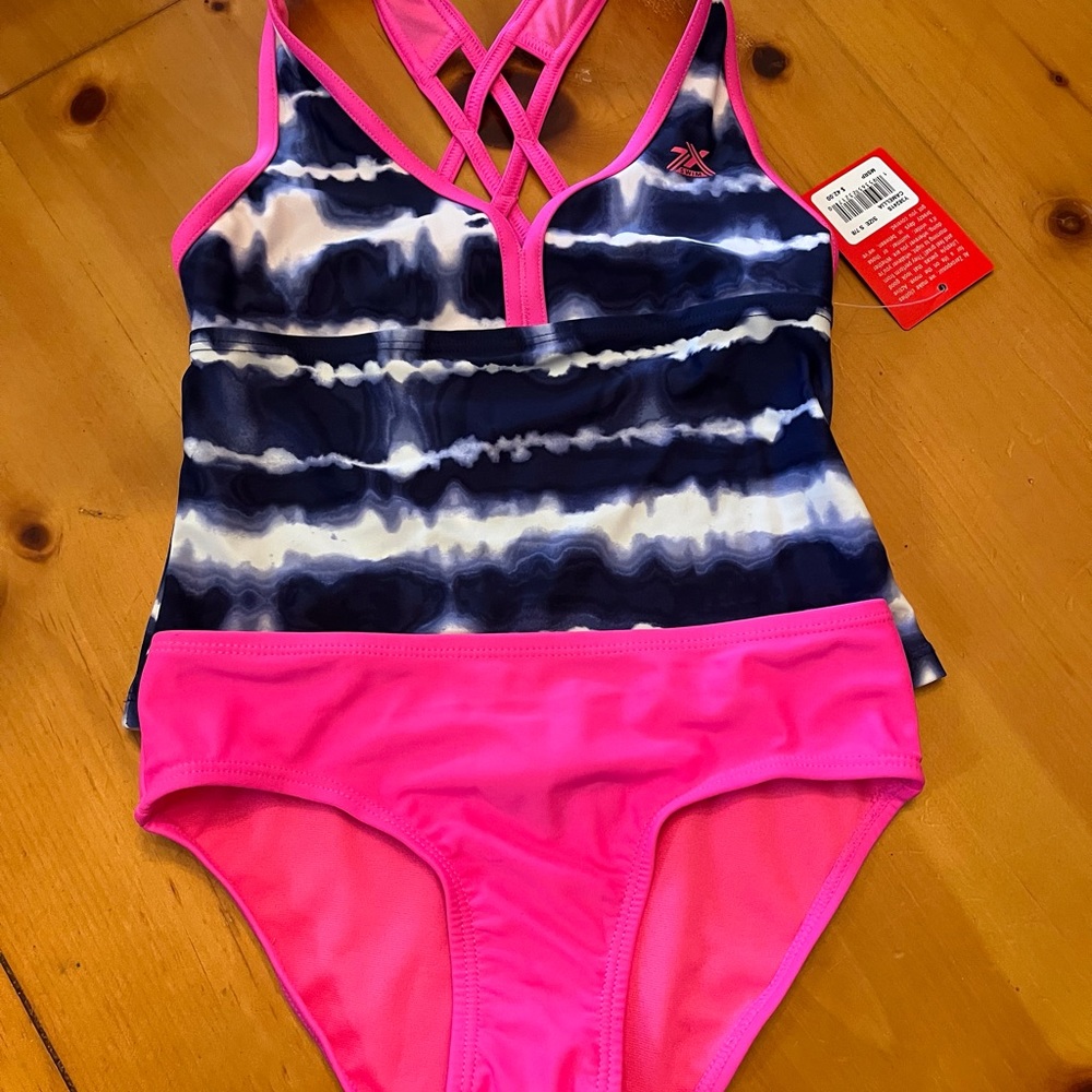 Girl’s NEW Tankini ZeroXposur- size 7/8- pink and navy and white